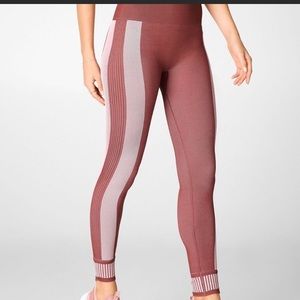 Fabletics High-Waisted Seamless Colorblock Legging